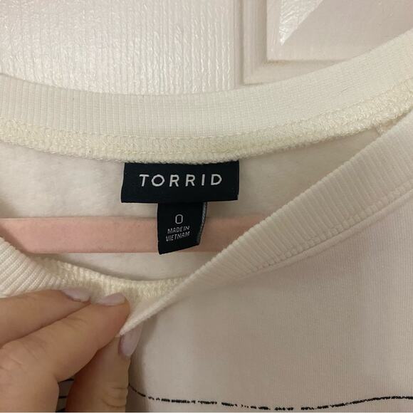 TORRID • Relaxed Fit Tunic Sweatshirt Wild Tarot Ivory Ultra Soft Fleece - Picture 6 of 8